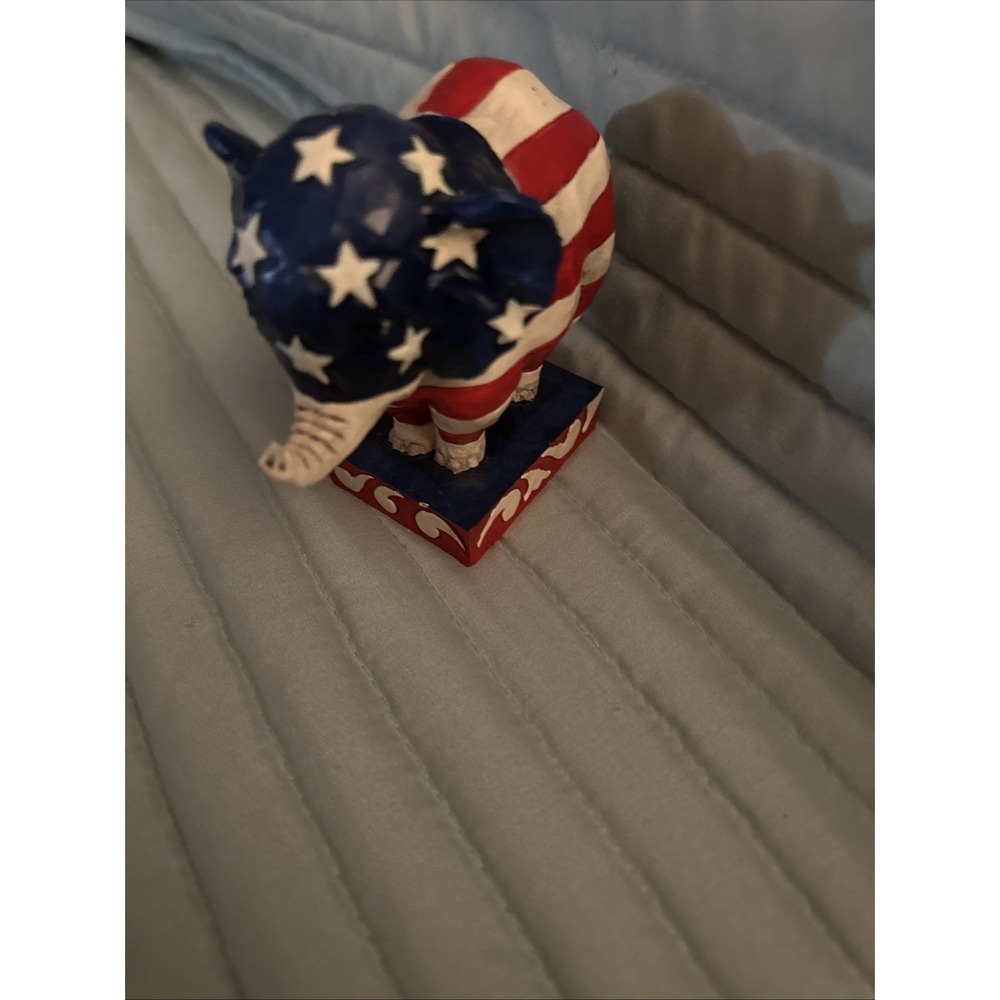 Jim Shore Heartwood Creek "Patriotic Pride" Figurine Elephant Red White Blue